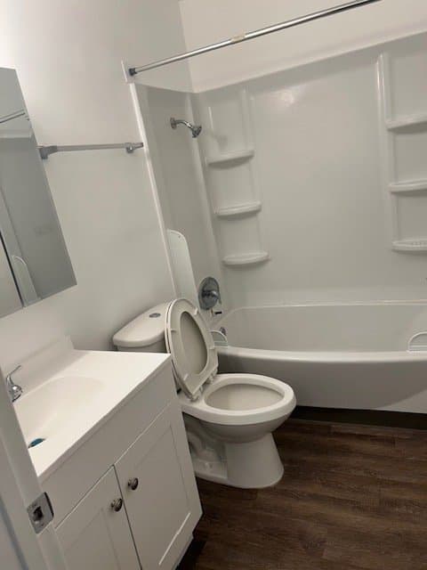 Ventura Apartment: 855 Buena Vista St.