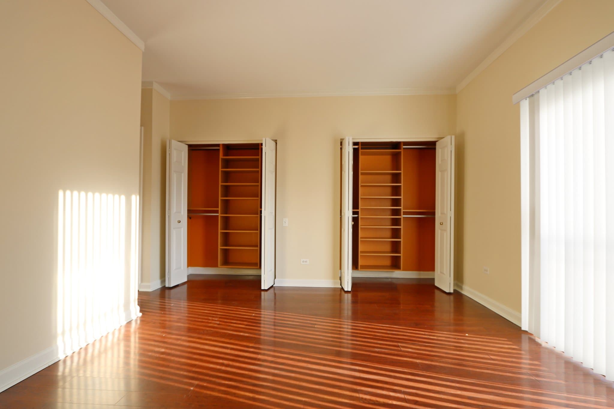 Chicago Condo: 4230 N Broadway St