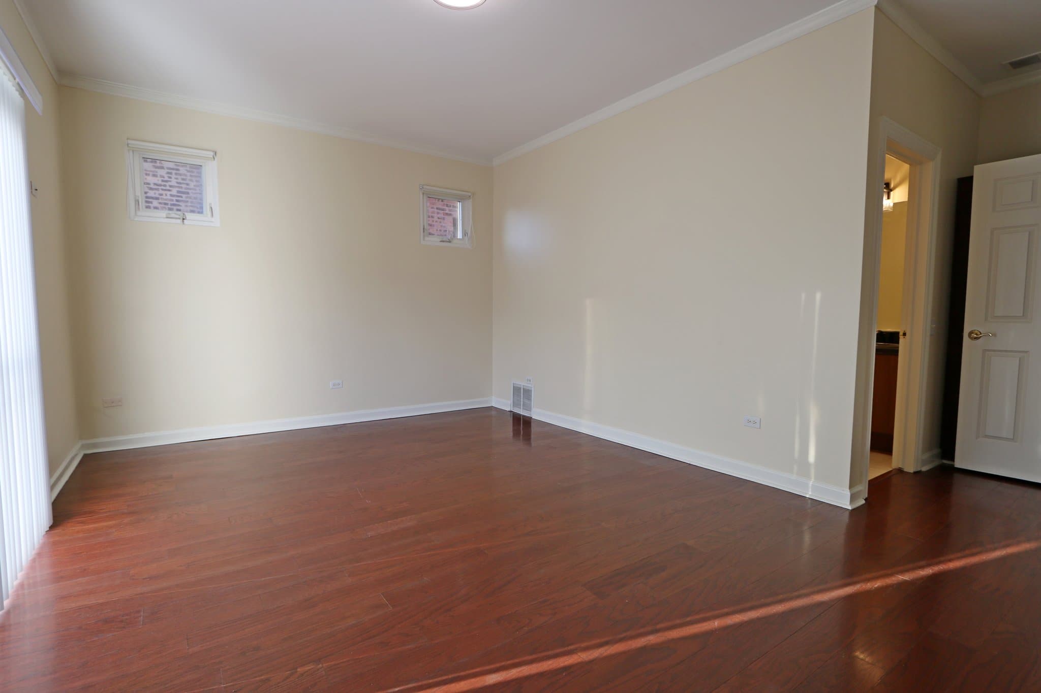 Chicago Condo: 4230 N Broadway St