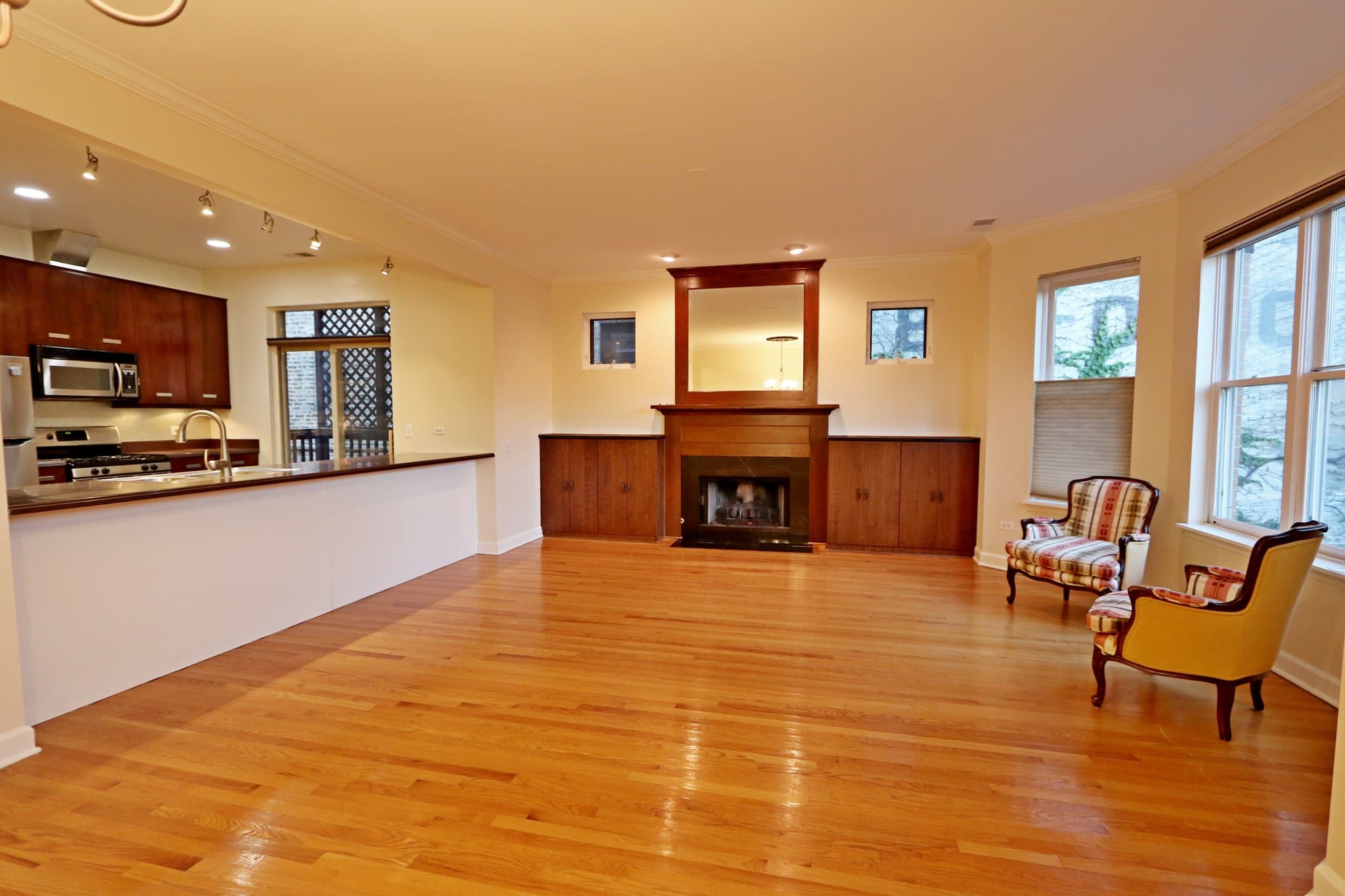 Chicago Condo: 4230 N Broadway St