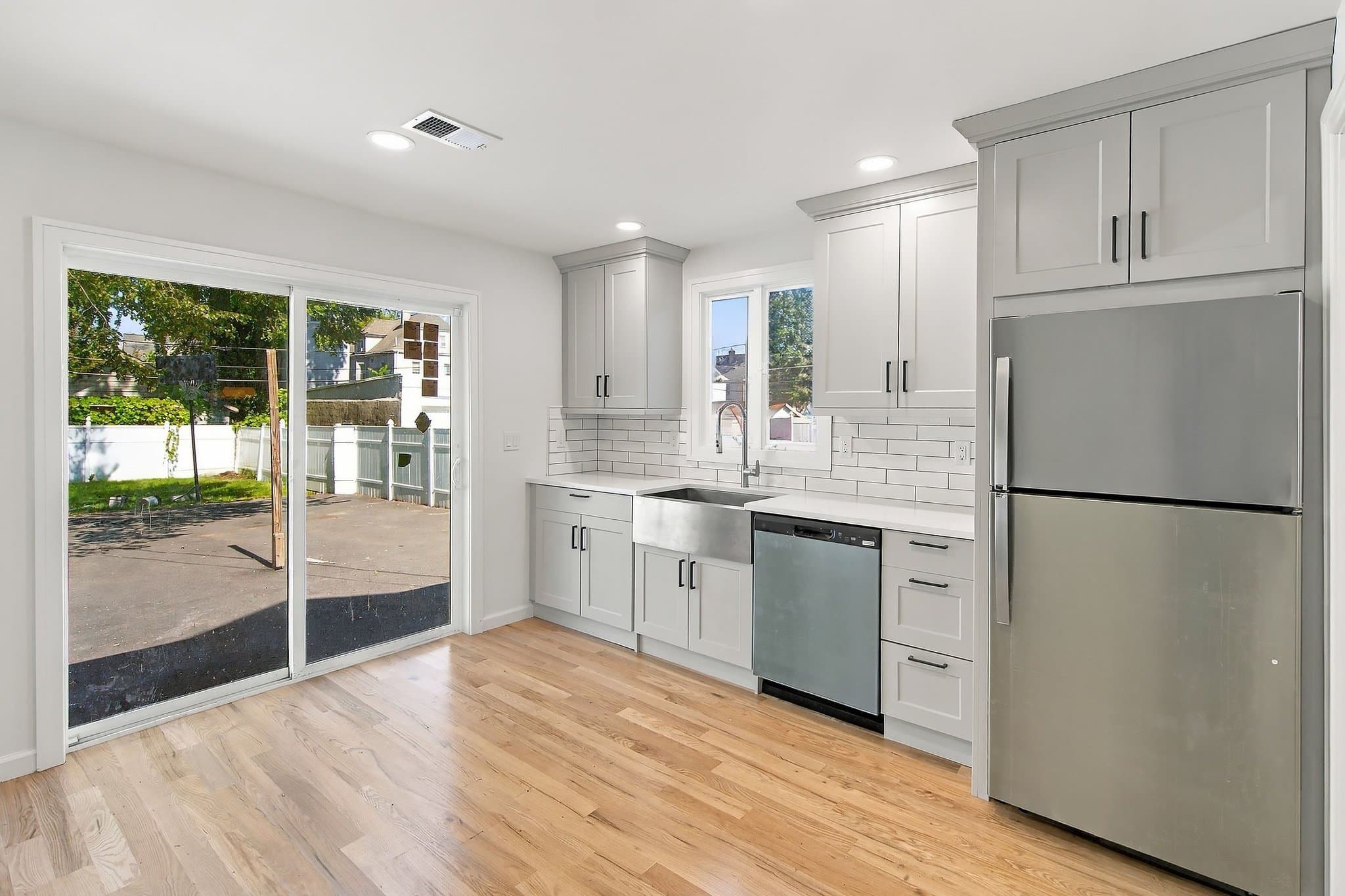 East Orange House: 314 Elmwood Ave