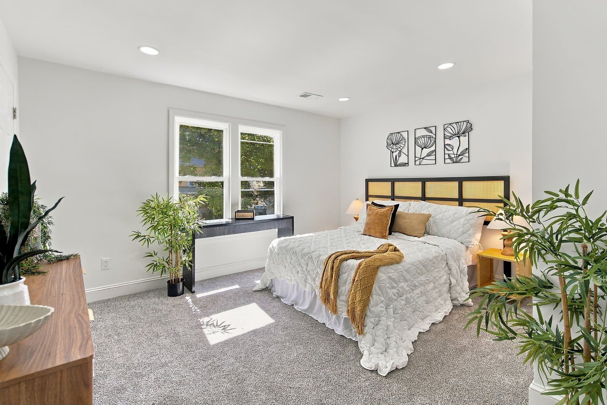 East Orange House: 314 Elmwood Ave
