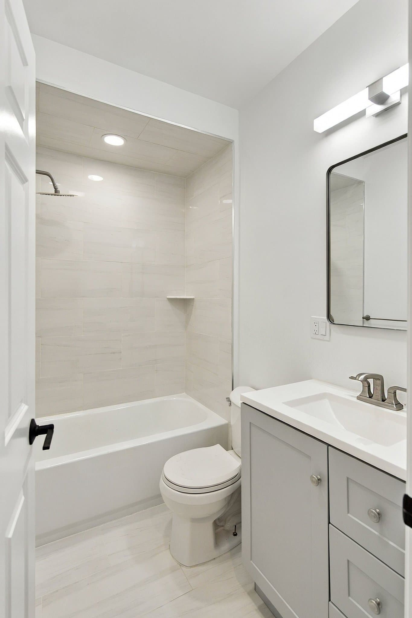 East Orange House: 314 Elmwood Ave