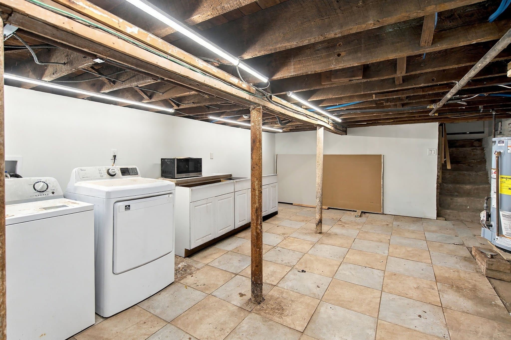 East Orange House: 314 Elmwood Ave