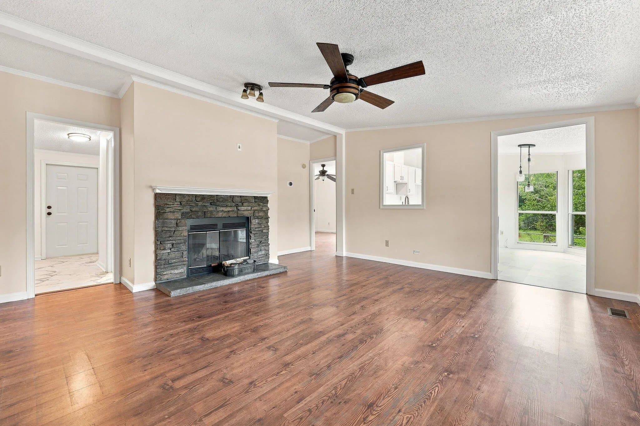 Cameron House: 135 Virginia Lane