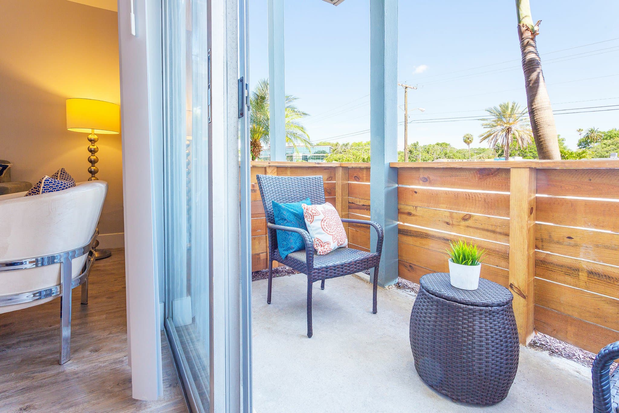 Tampa Apartment: 4350 W Kennedy Blvd