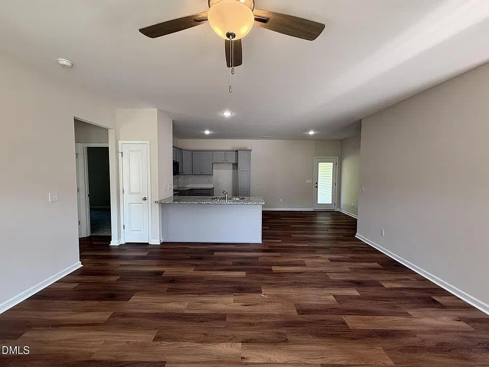 Four Oaks House: 226 Mangrove Ct