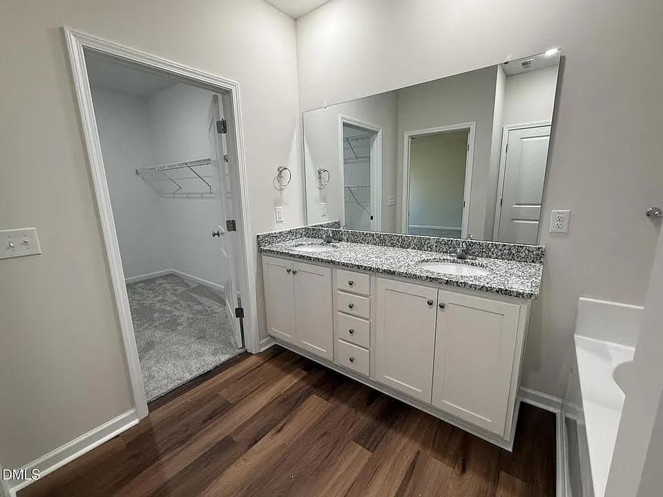 Four Oaks House: 226 Mangrove Ct