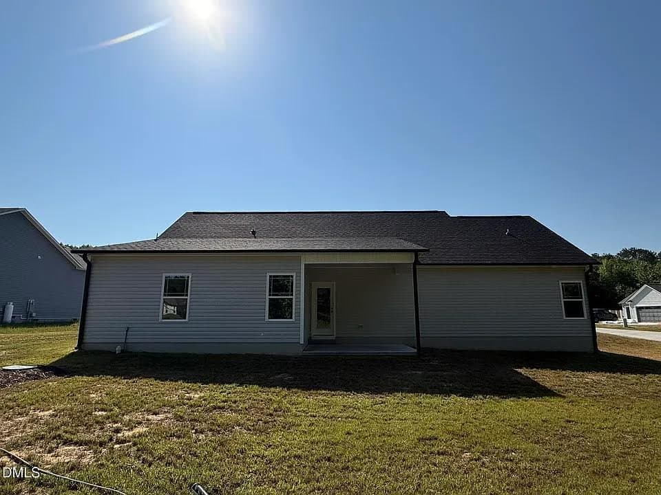 Four Oaks House: 226 Mangrove Ct