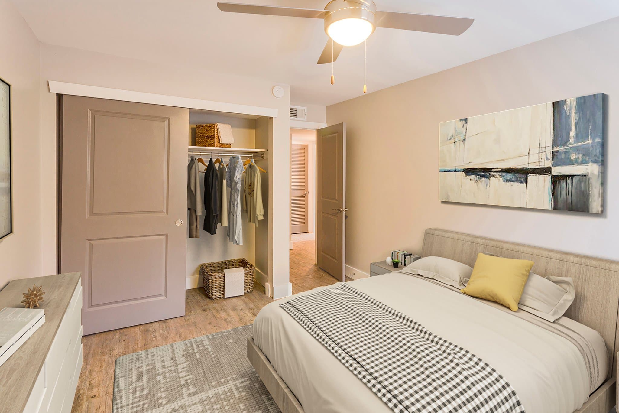 Tampa Apartment: 4350 W Kennedy Blvd