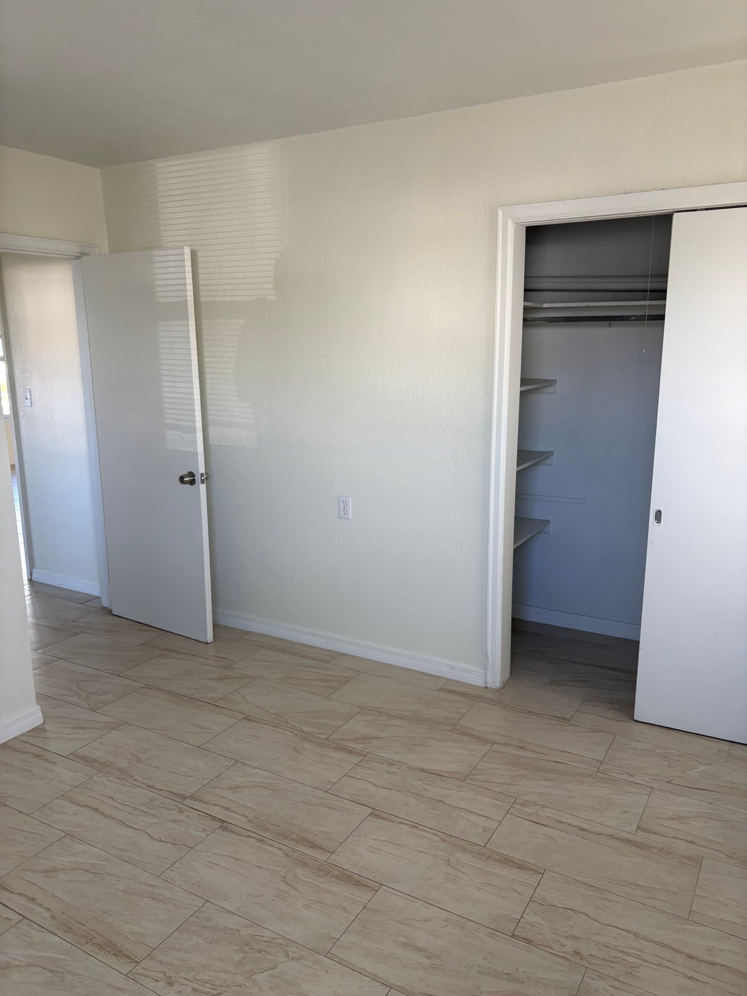 Daytona Beach Apartment: 600 Riverview Blvd
