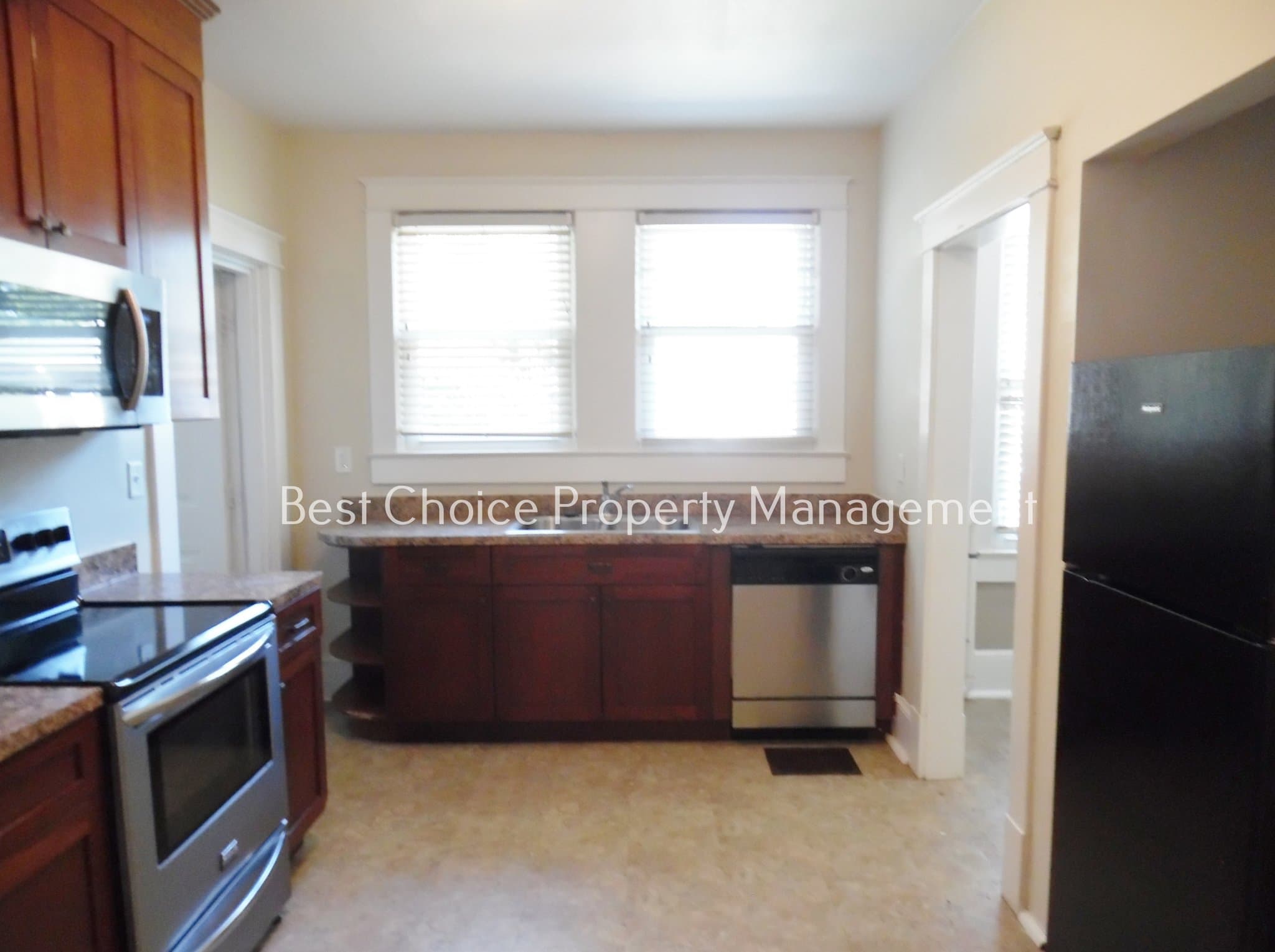 Anderson House: 517 Creswell Ave