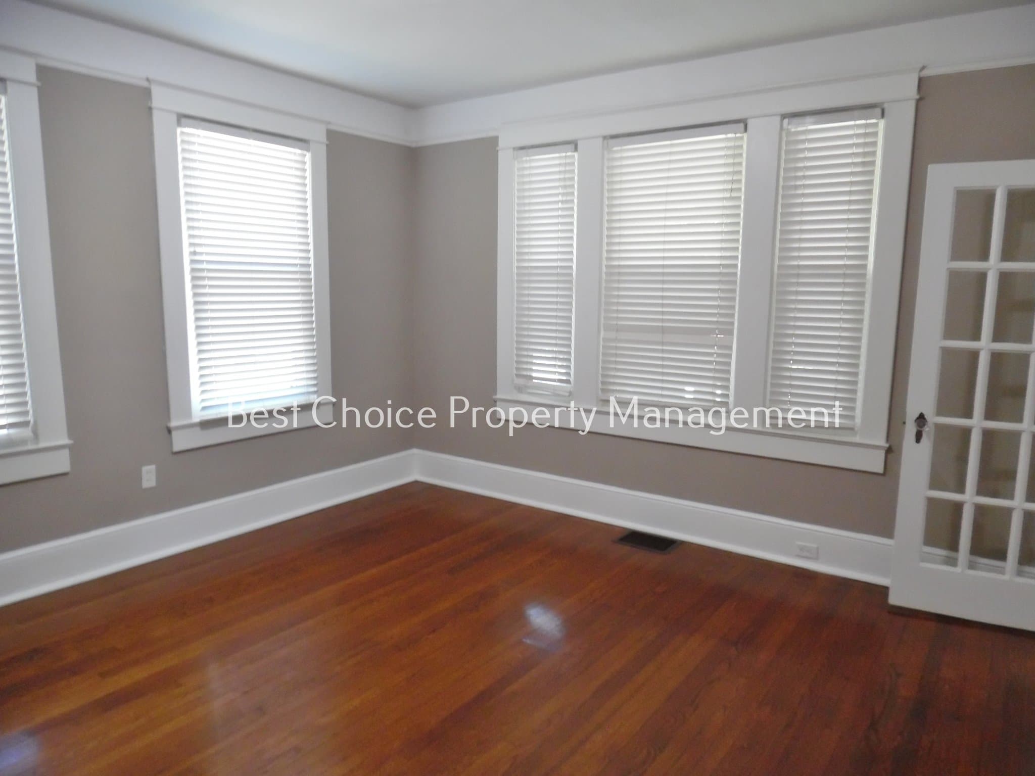 Anderson House: 517 Creswell Ave