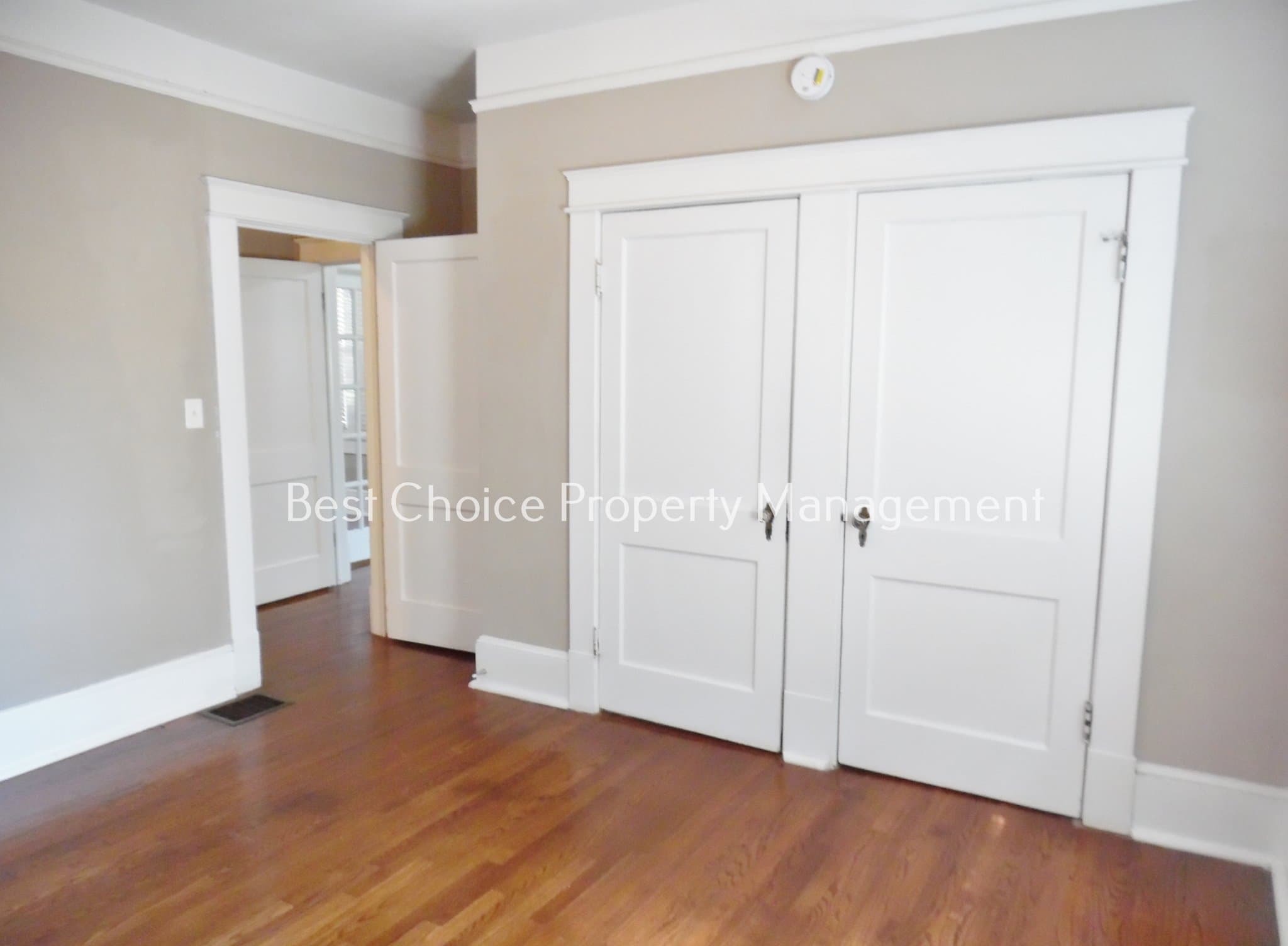Anderson House: 517 Creswell Ave