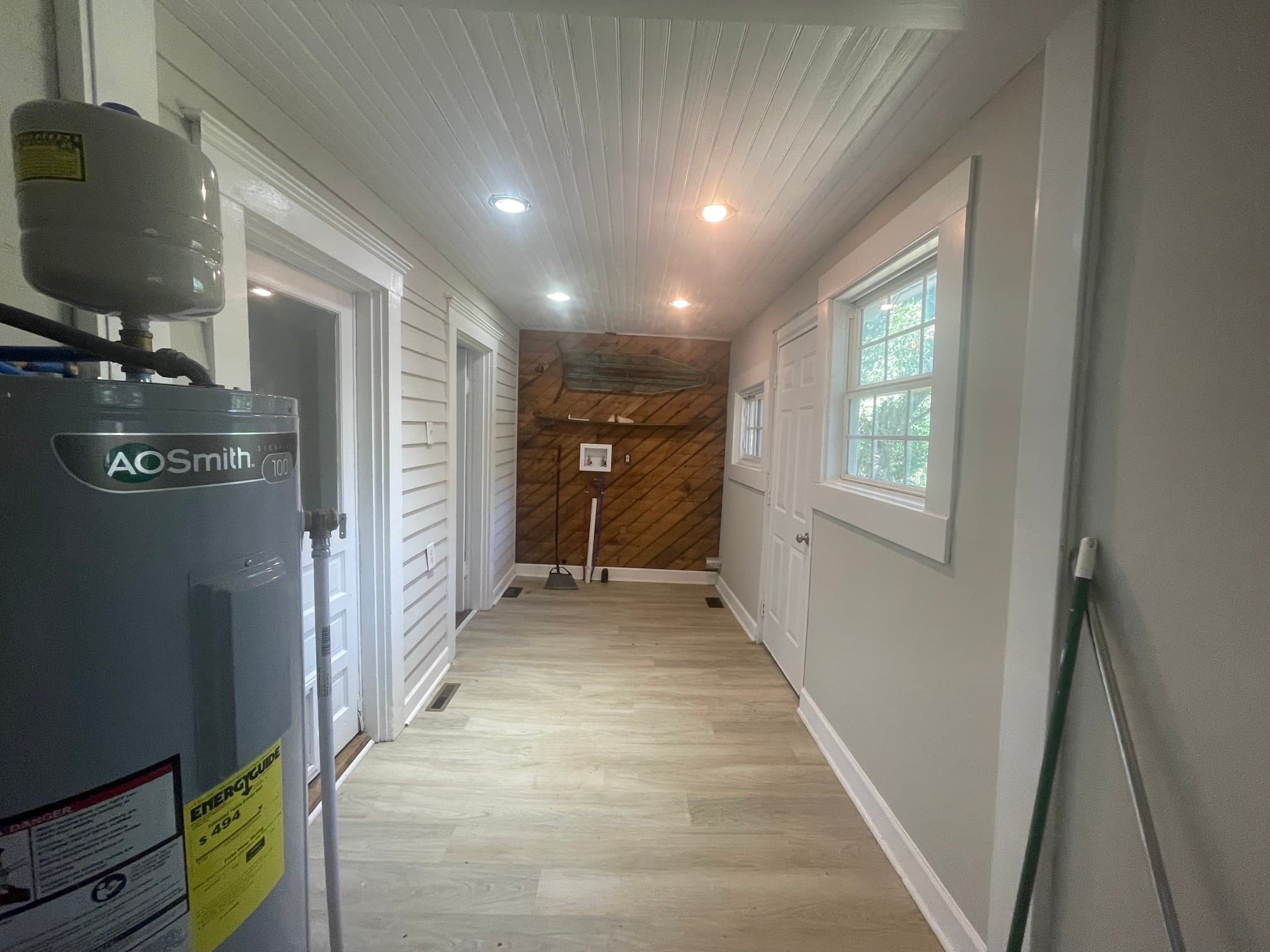 Columbia House: 209 3rd Ave