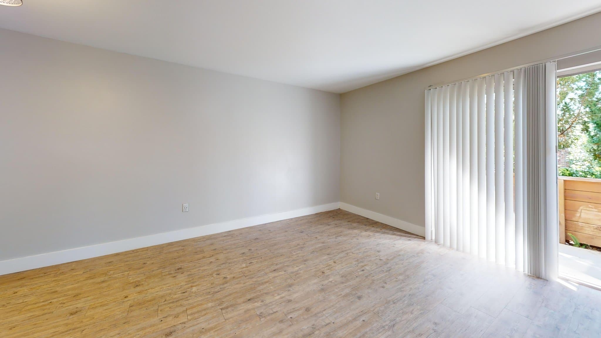 Tampa Apartment: 4350 W Kennedy Blvd