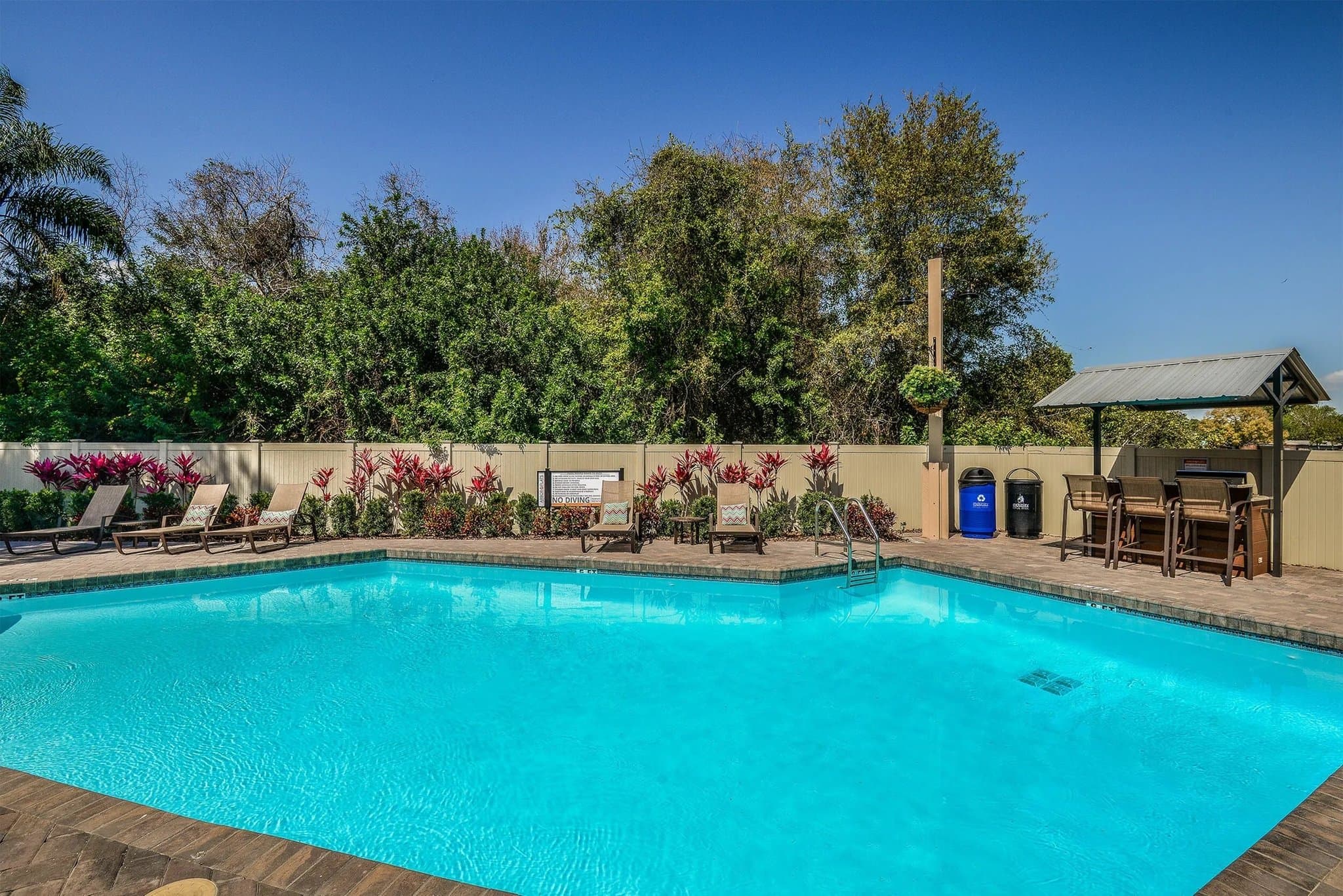 Tampa Apartment: 6237 S Manhattan Ave