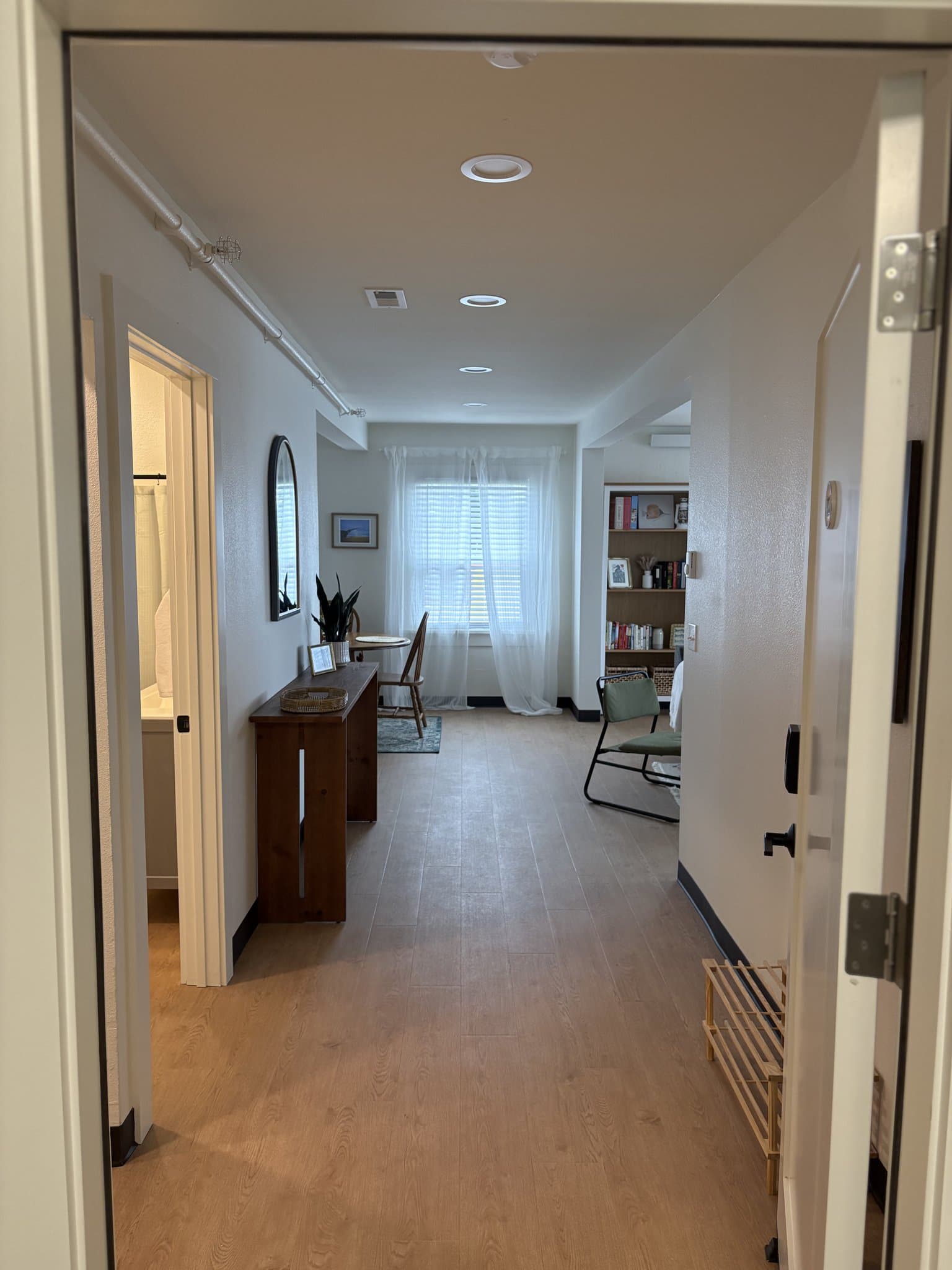 Warrenton Apartment: 60 S Main Ave