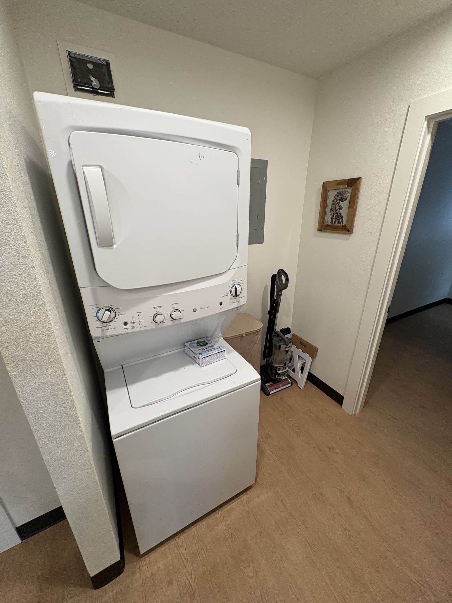 Warrenton Apartment: 60 S Main Ave