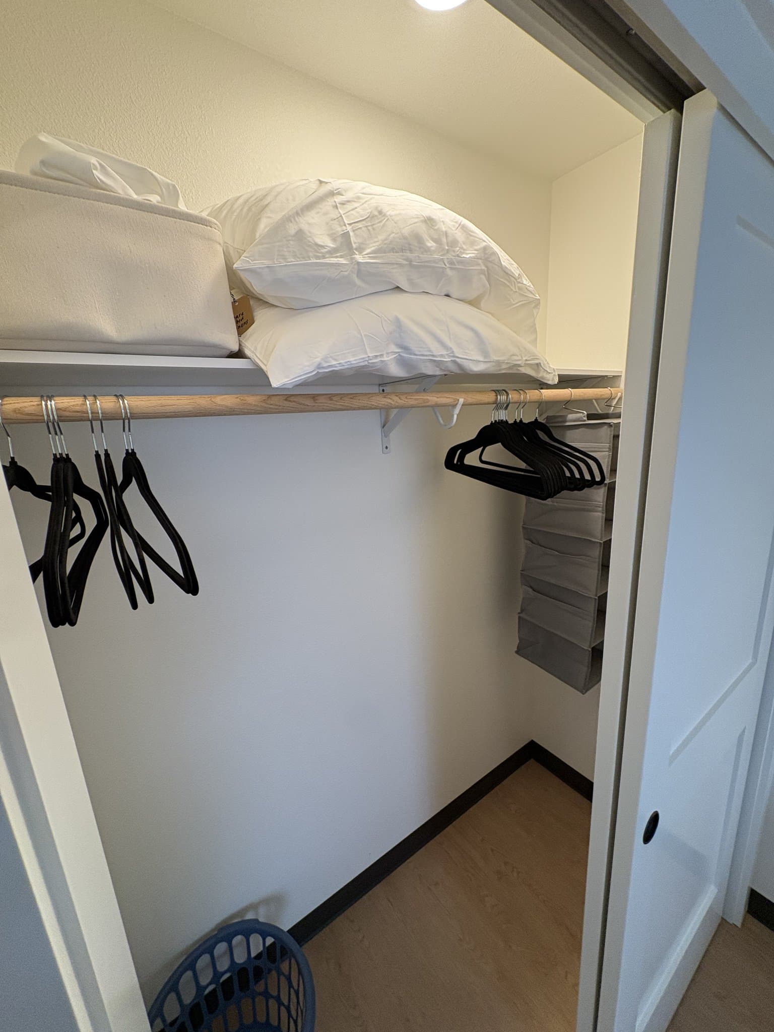 Warrenton Apartment: 60 S Main Ave