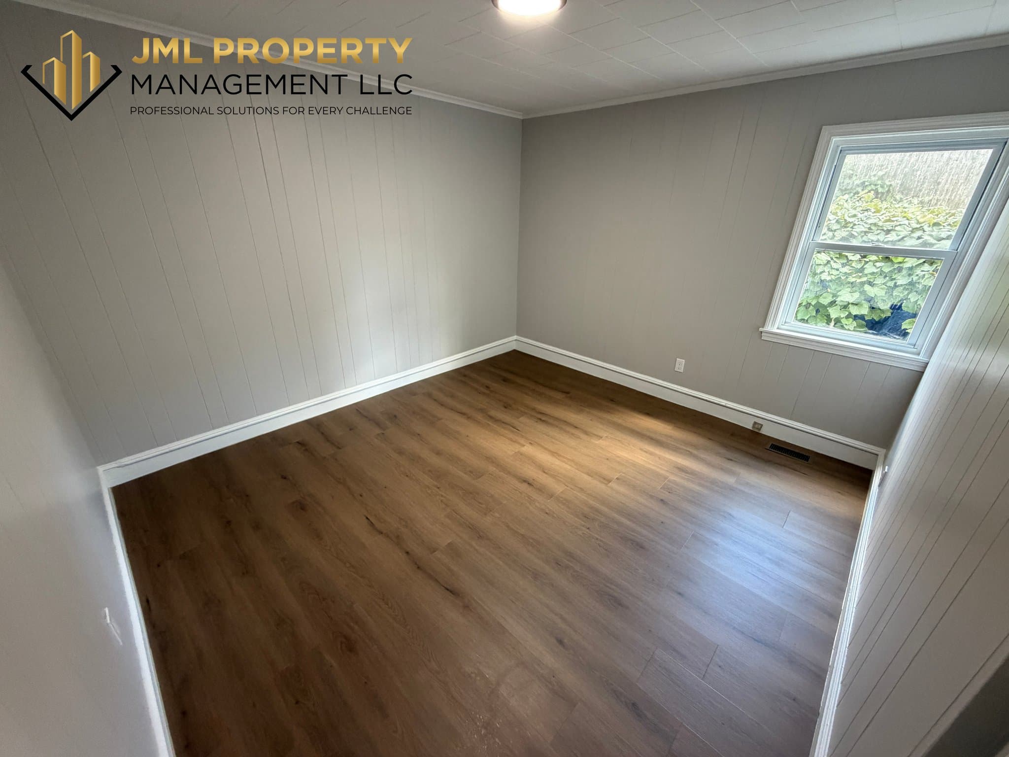 Fall River Apartment: 52 Pitman St