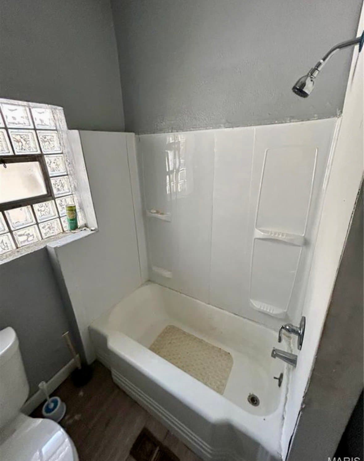 St.Louis House: 4021 Green Lea Place