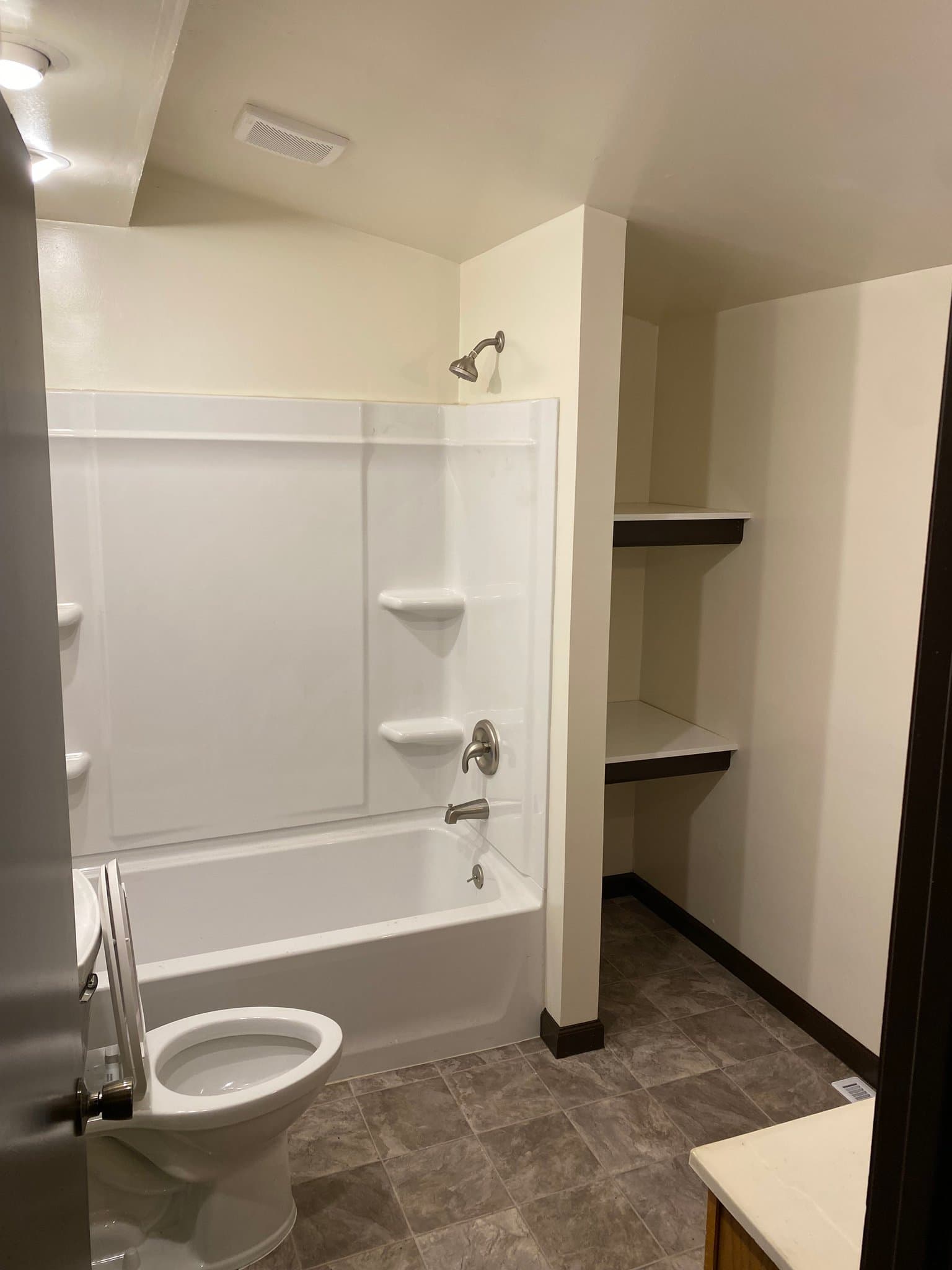 Plainview House: 208 N 9th St
