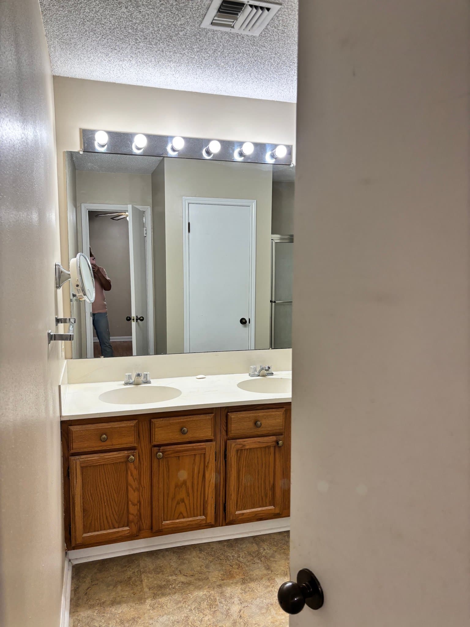 Youngsville House: 1201 Carriage Light Loop