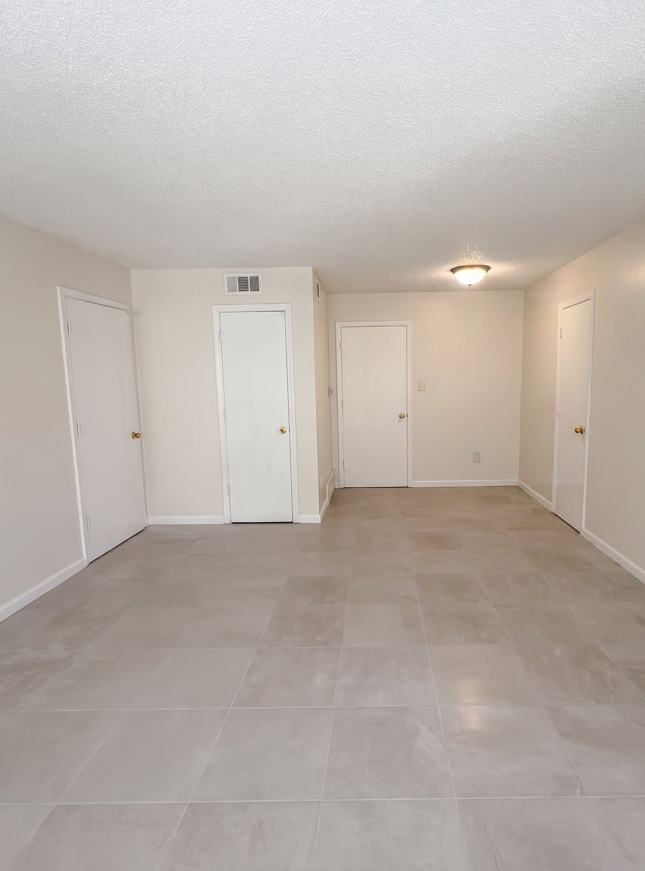 Memphis Apartment: 176 Hillview Ave