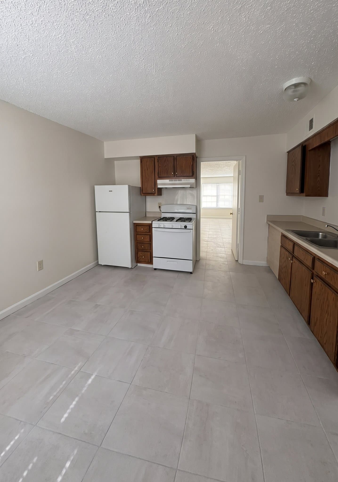Memphis Apartment: 176 Hillview Ave