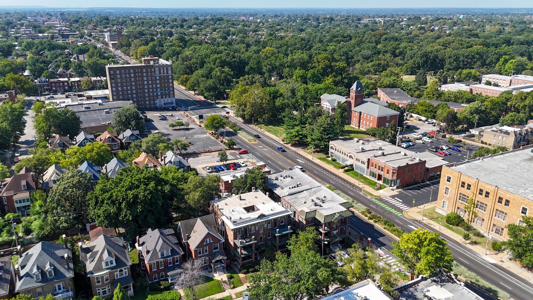 Saint Louis Condo: 3548 Victor St
