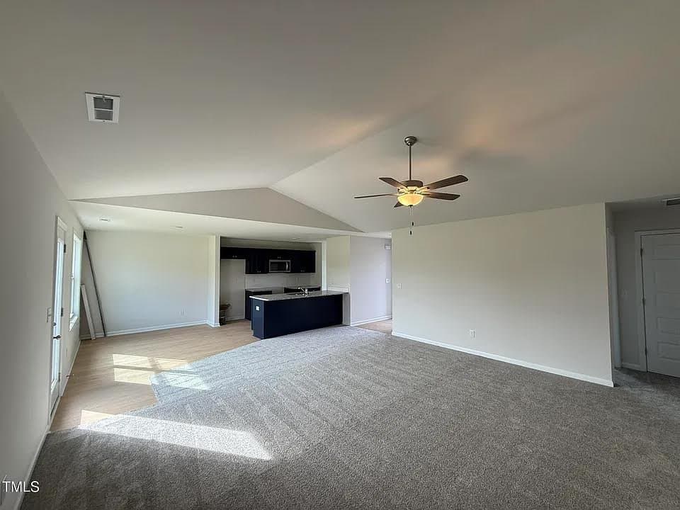 Dunn House: 44 Harvest Hills Ln