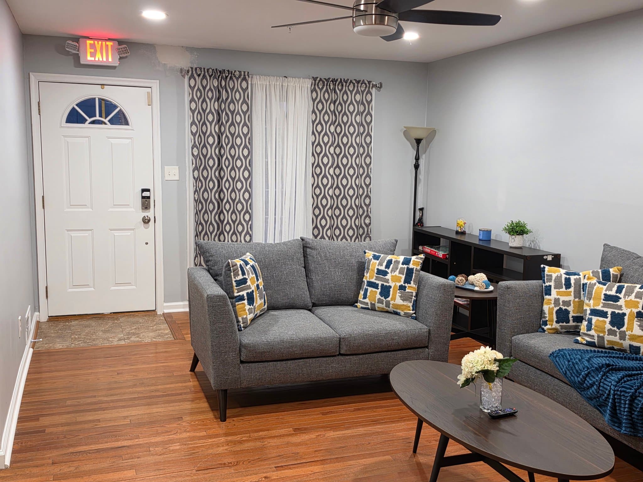 Temple Hills Single Room: 2804 Bellbrook St