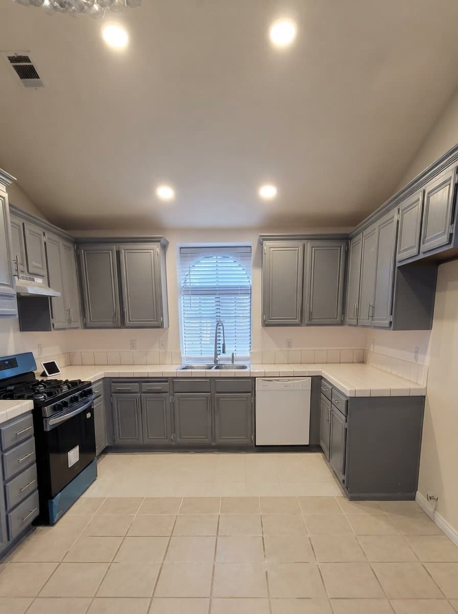 Palmdale House: 4339 E Avenue Q11