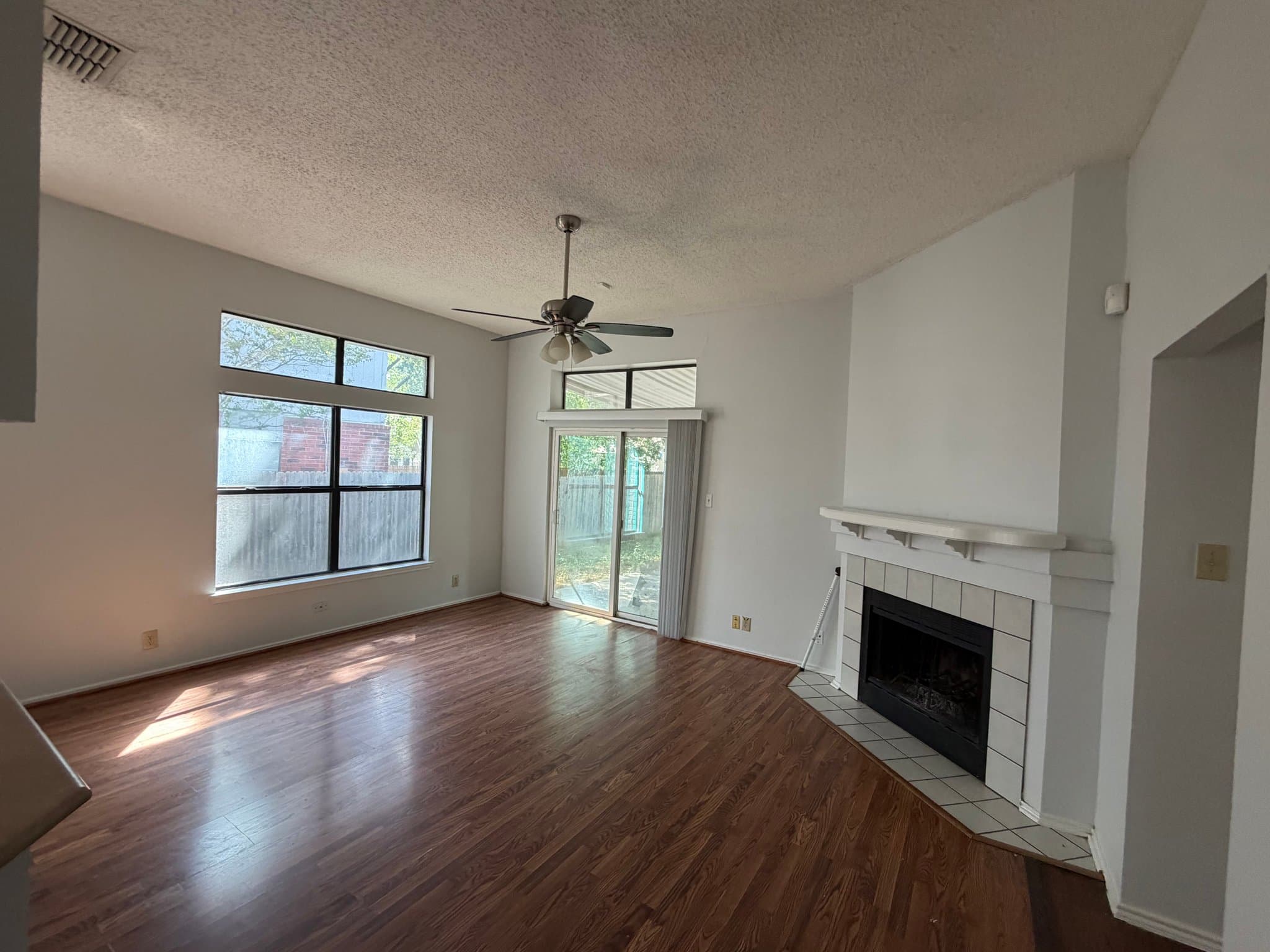 San Antonio House: 8023 Dove Trail Dr