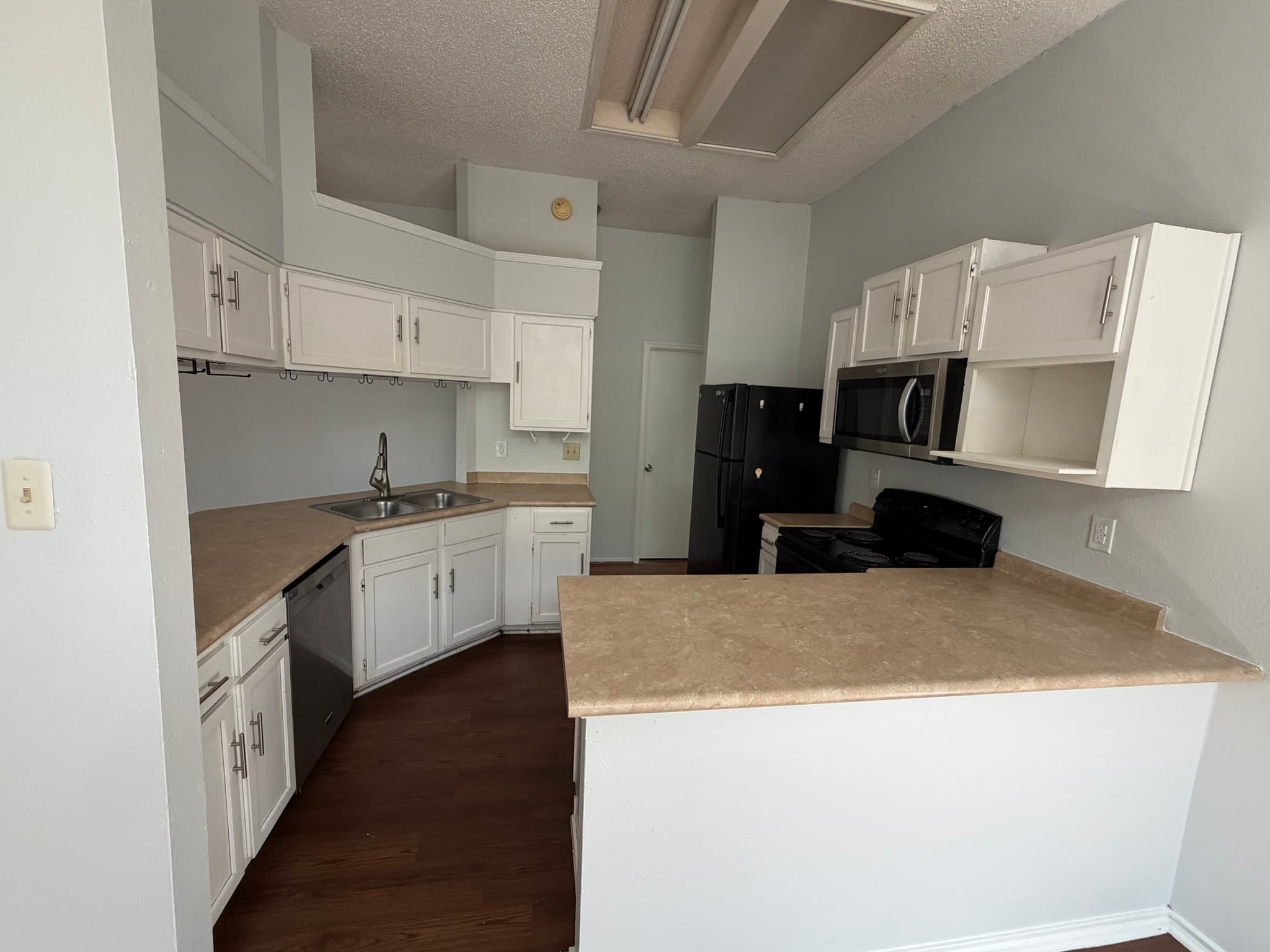 San Antonio House: 8023 Dove Trail Dr
