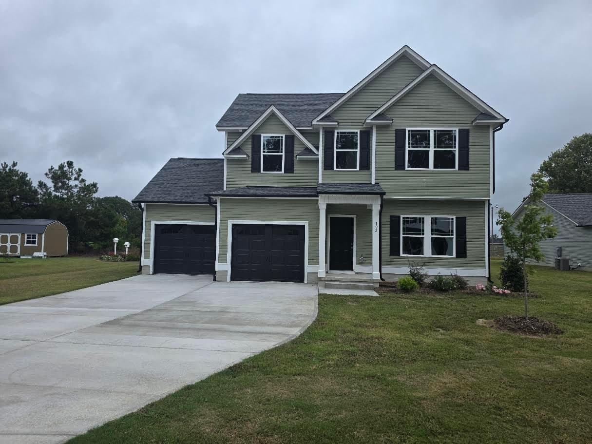 Goldsboro House: 102 Windemere Ln