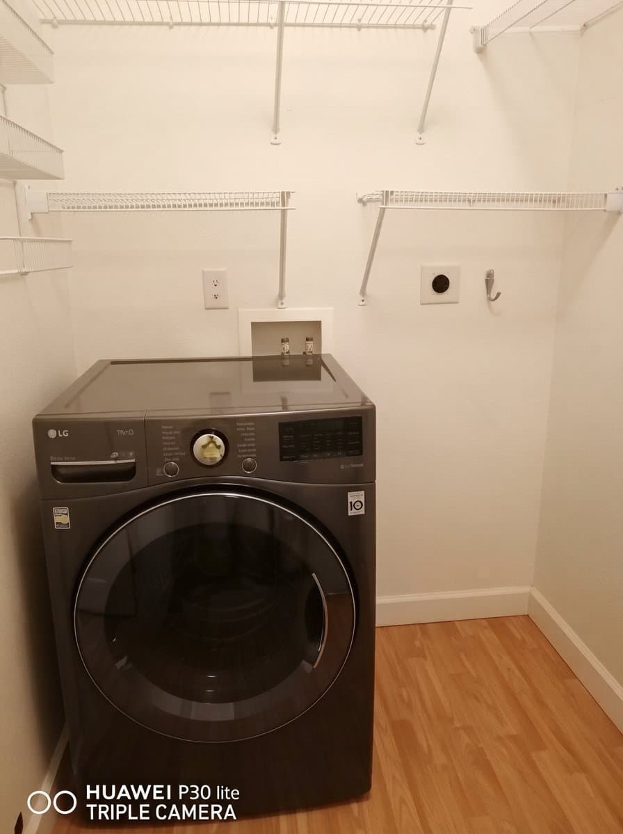 Waukesha Condo: 2712 Northview Rd