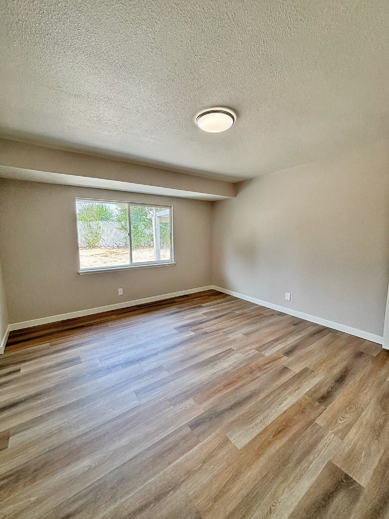 Riverside House: 4127 Seymour St
