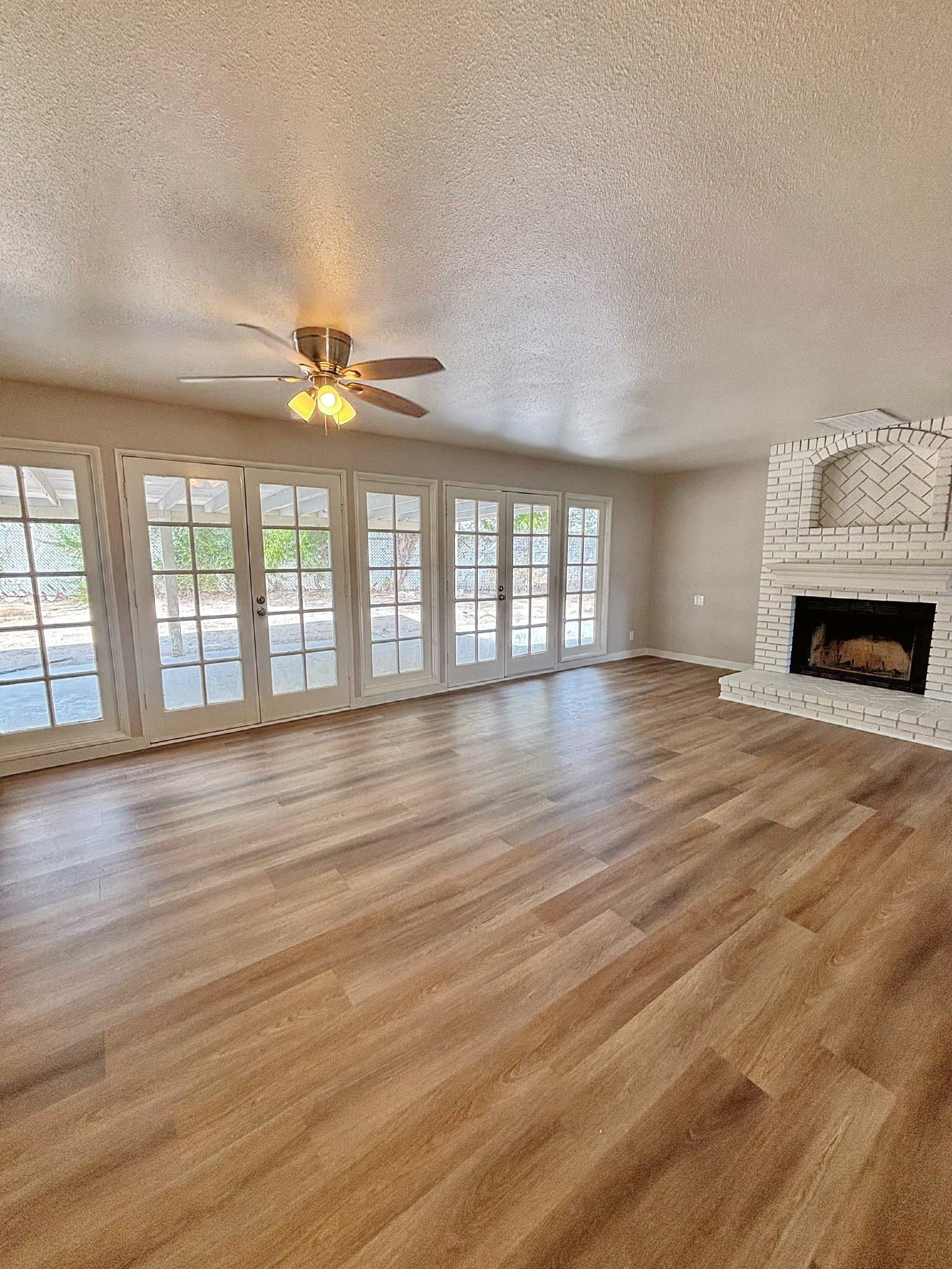 Riverside House: 4127 Seymour St