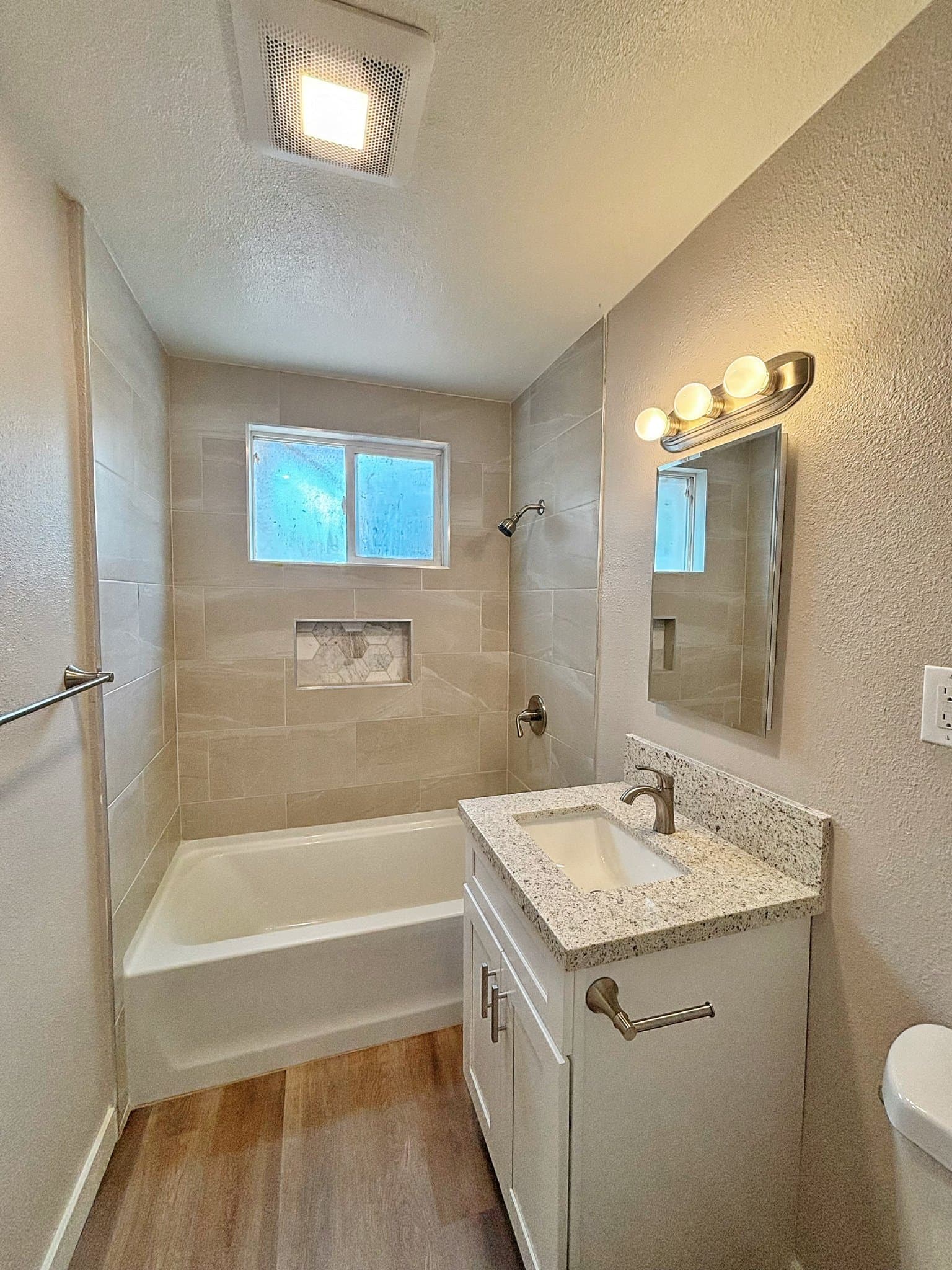 Riverside House: 4127 Seymour St