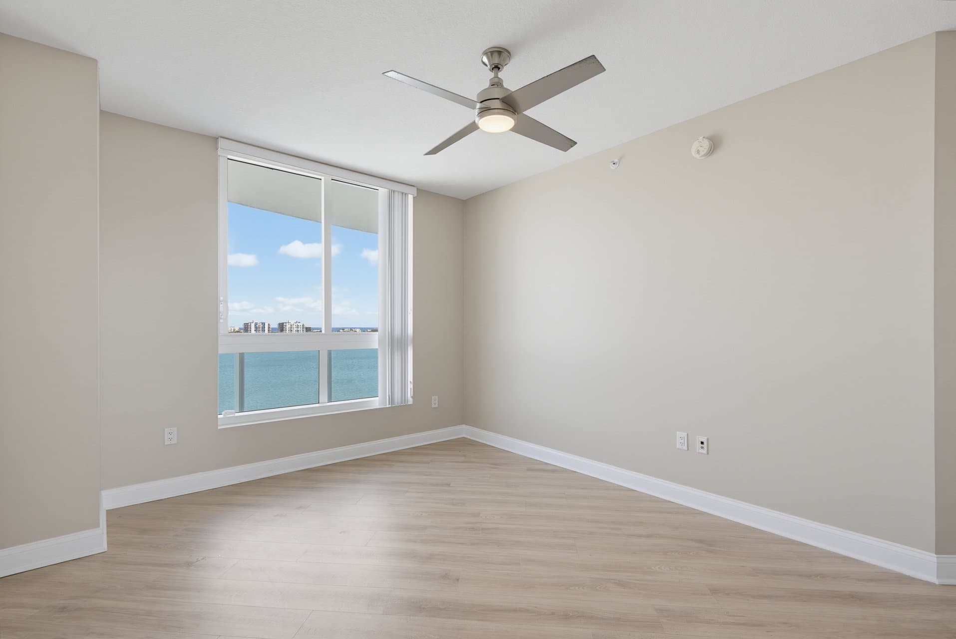 Holly Hill Condo: 241 RIVERSIDE DRIVE