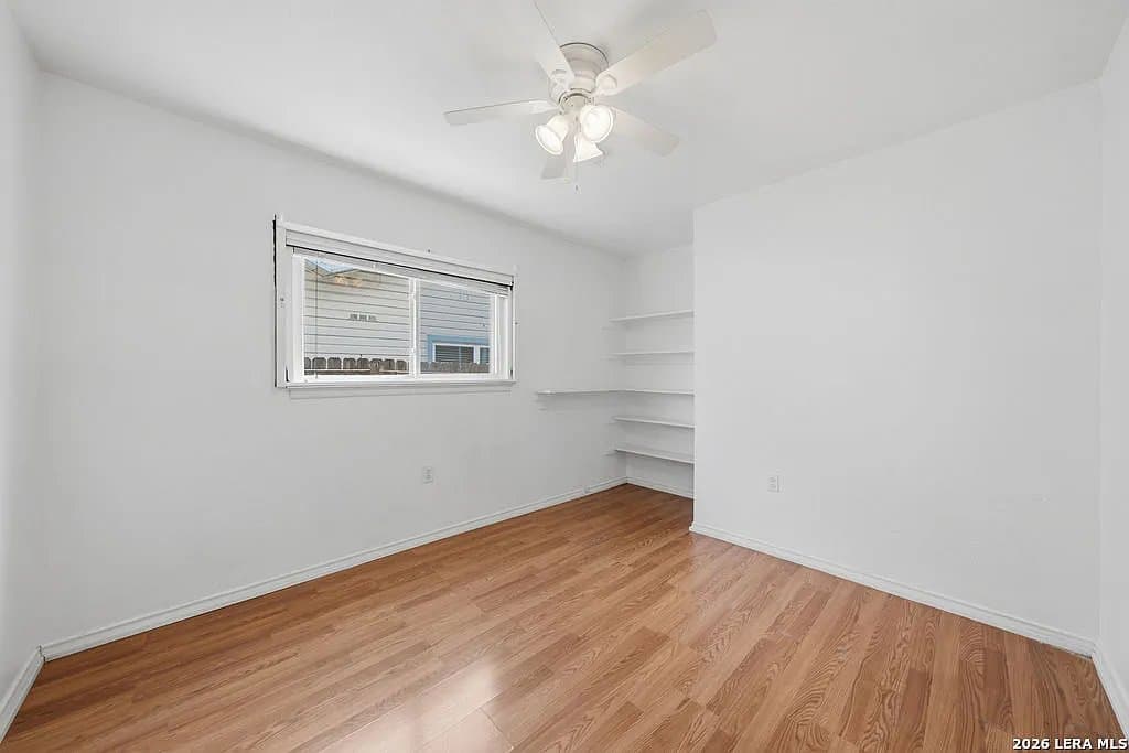 San Antonio House: 5930 Oak Run Street