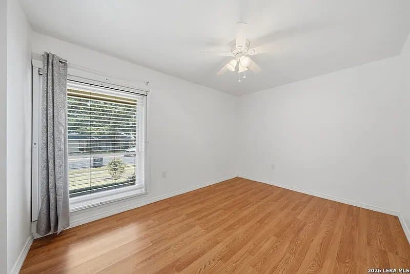 San Antonio House: 5930 Oak Run Street