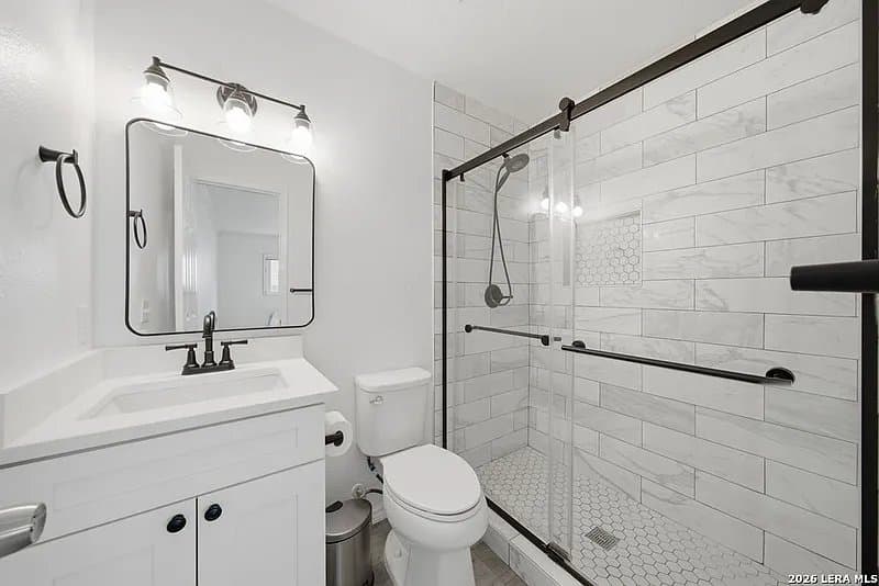 San Antonio House: 5930 Oak Run Street