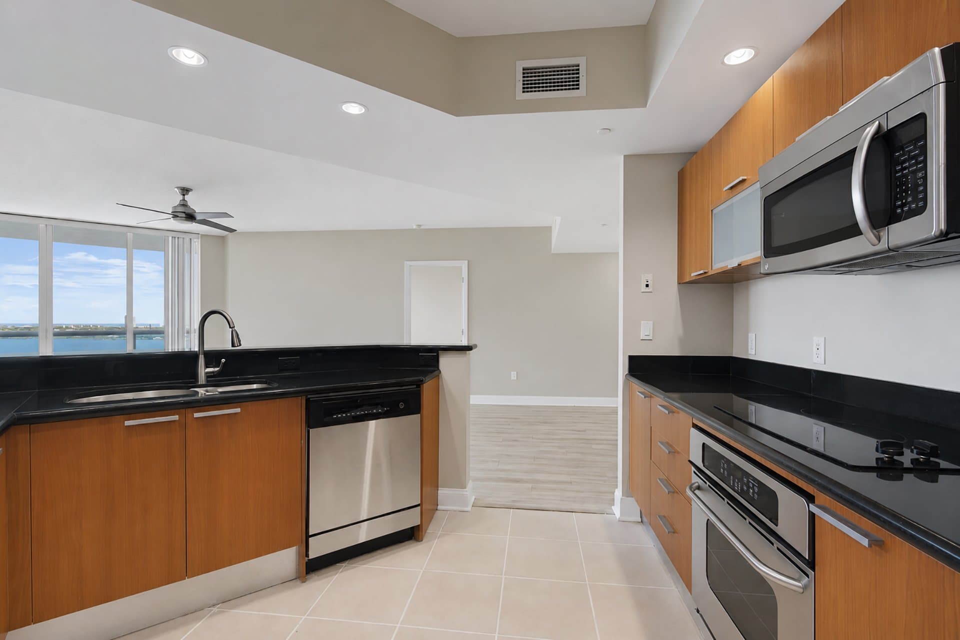 Holly Hill Condo: 241 RIVERSIDE DRIVE