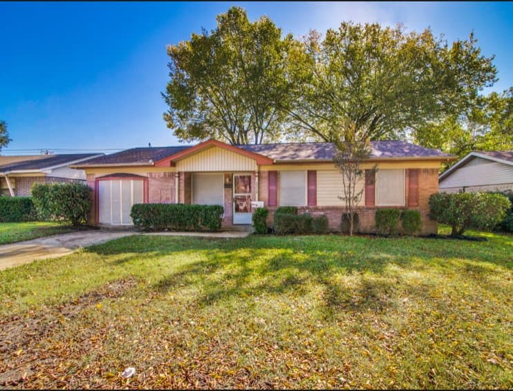 Mesquite House: 2316 Rosemarie Dr
