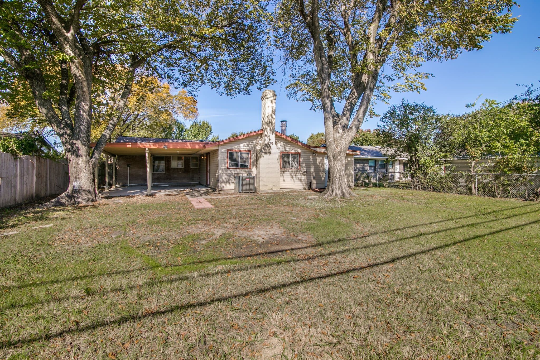 Mesquite House: 2316 Rosemarie Dr