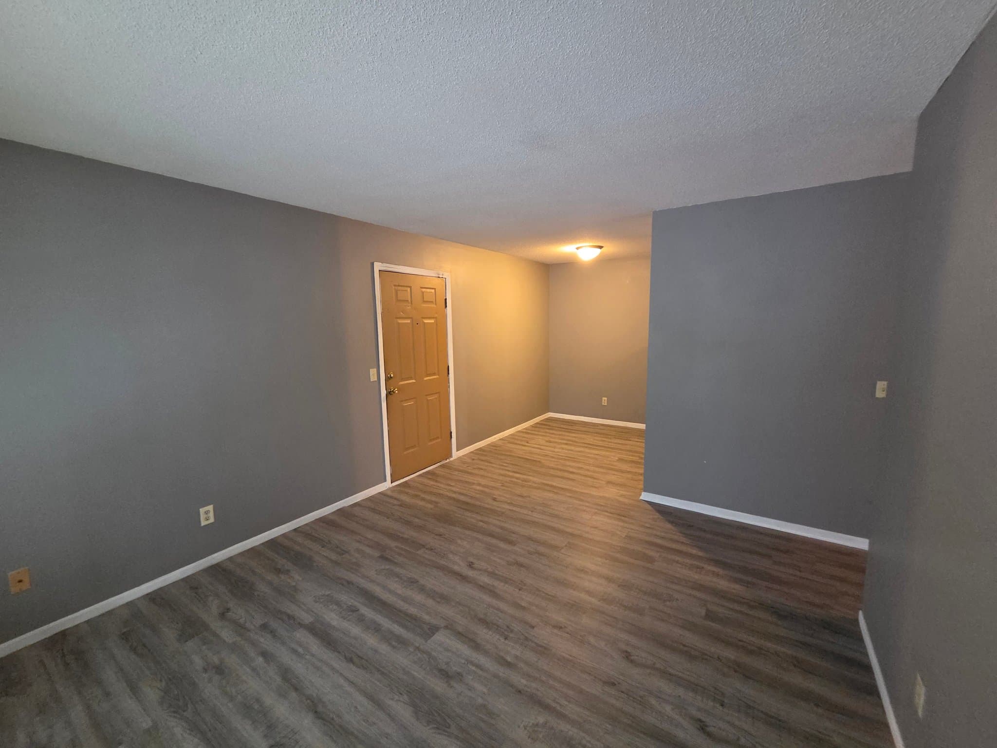 Council Bluffs Apartment: 3211 12th Ave