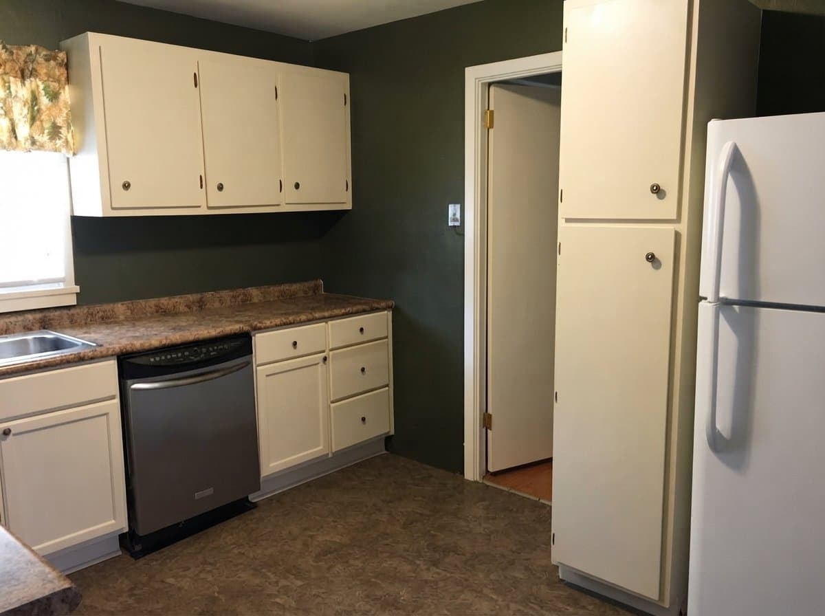 Huntsville House: 4102 Maxwell Dr NW